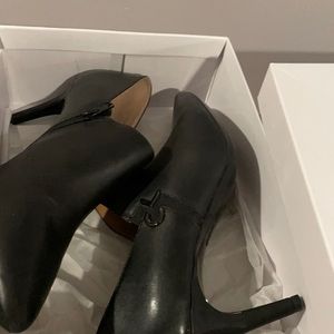 Calvin Klein Joanie Cow Silk Black 10 M women’s shoes